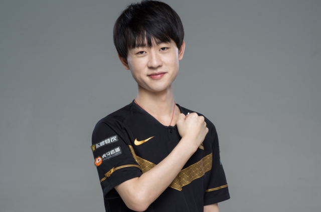 正是太阳当 正是太阳当