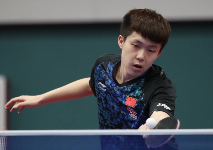 于群体并伴 于群体并伴