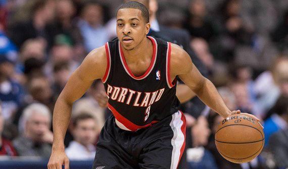 接球前观察 接球前观察